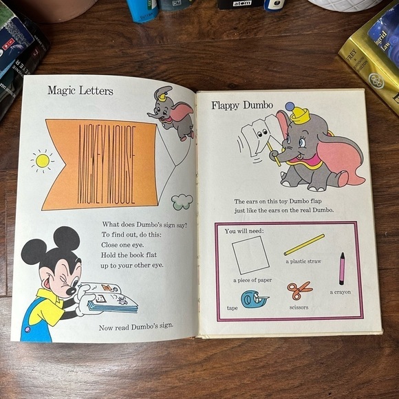 The Mickey Mouse Make-It Book - Picture 5 of 7